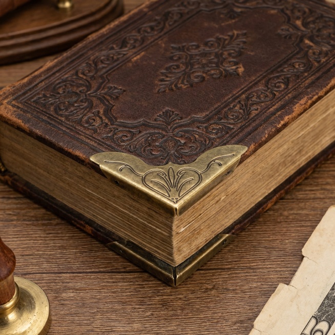 运用图中书角 生成一本书 书角用图中产品预览效果