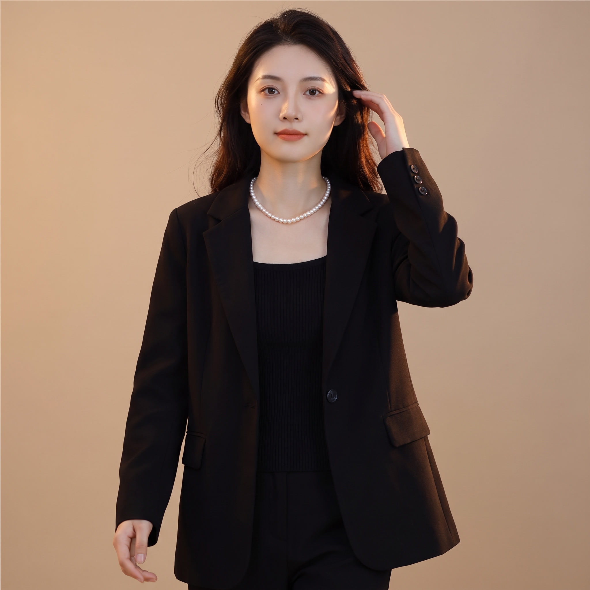 【主体保护指令】请保持参考图 1 中的【同一模特、同一服装、同… - 图片创意预览