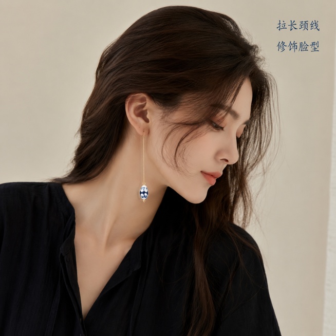 「图片1」，生成一套主图（5张），商品名称是长线款耳环，卖点是古风古色，风格是古风、陶瓷款，适配抖音平台，主图比例为1:1。参考图如下「图片1」「图片1」「图片1」「图片1」「图片1」预览效果