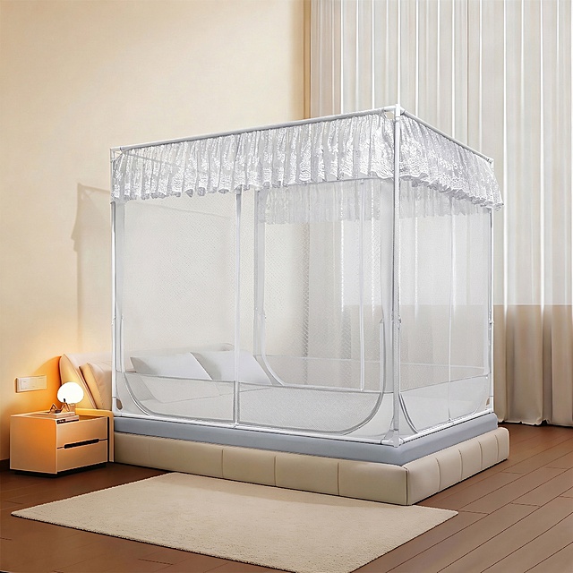 将图中的蚊帐颜色改为白色，其他环境和物品保持不变