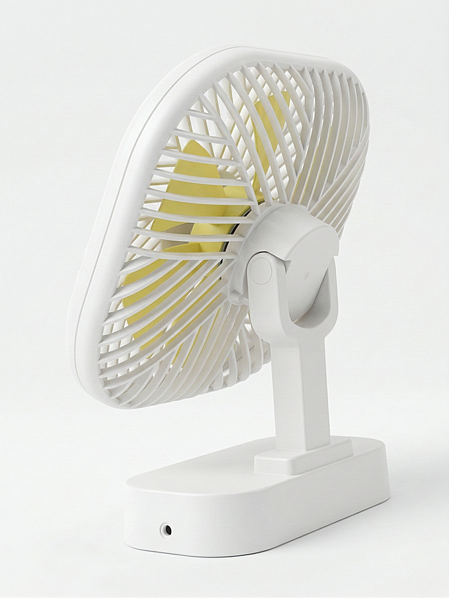 保持桌面小风扇的外观样式、角度完全不变，精修产品，商业高清质感，C4D建模效果，OC高清渲染，塑料外壳光滑无瑕疵，质感细腻，画面通透清晰