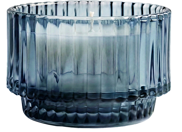 保持图片1不变，将图片1的透明玻璃改成有色玻璃，颜色参考图片2的蓝灰色