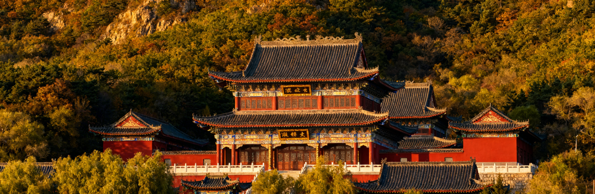 辽宁沈阳法库县五龙山风景区灵峰寺，地标建筑风景摄影，写实清晰照片预览效果