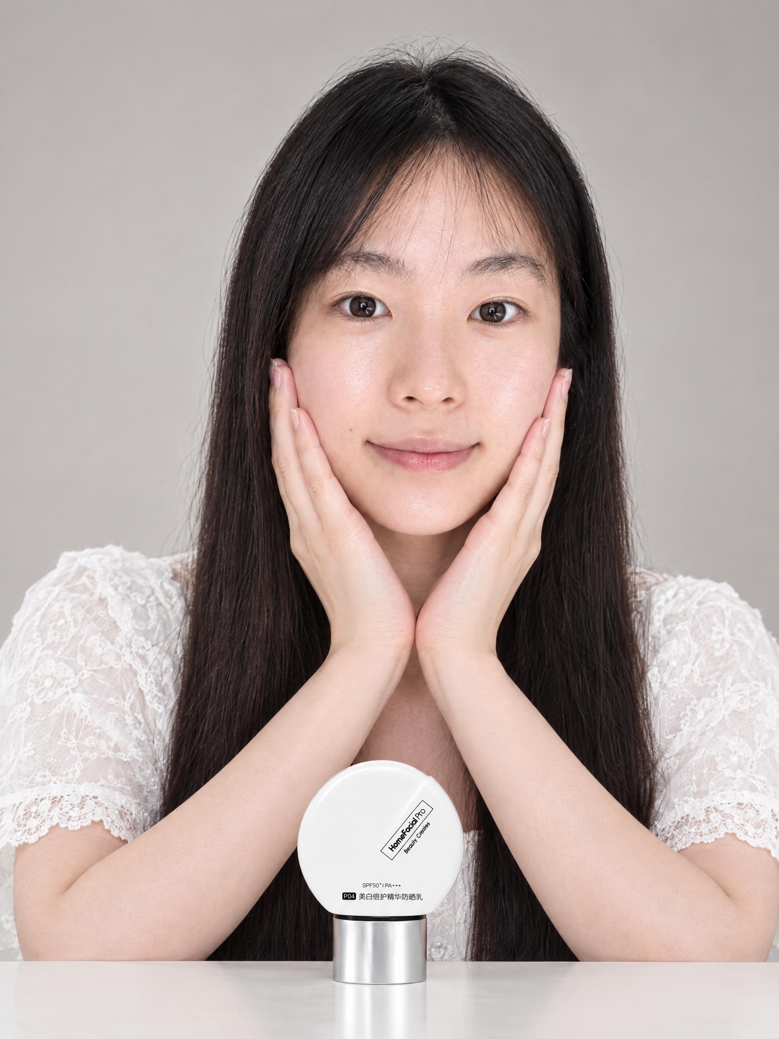 专业美妆产品棚拍，年轻东亚女性模特，黑色长直发带空气刘海，面容… - 图片创意预览