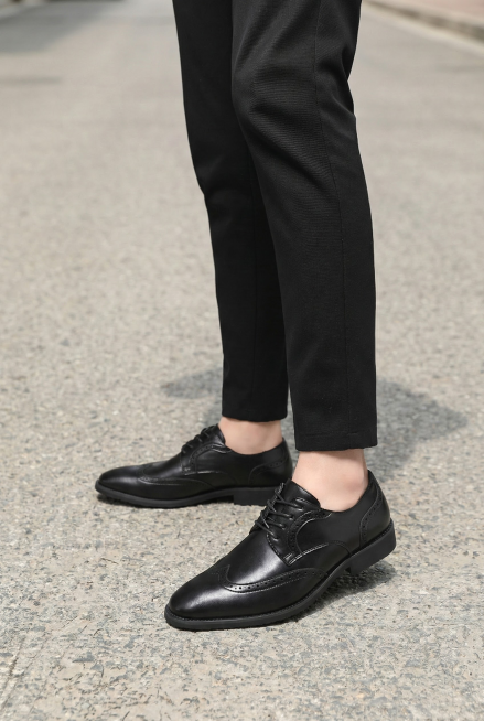 把图片背景改为站在浅灰色路面上预览效果