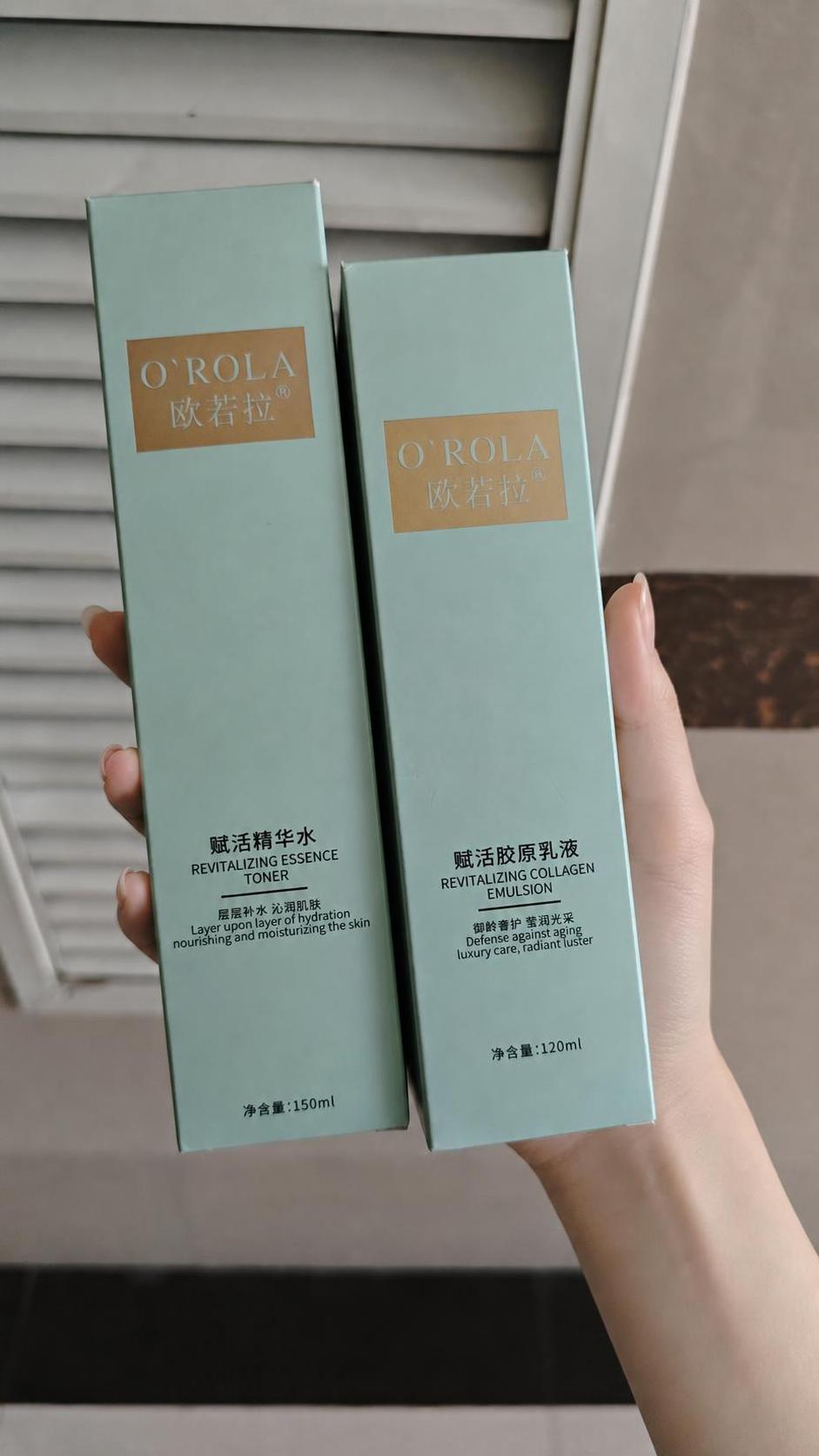 将图中的手替换为同一只好看的女生手，手指纤细修长，皮肤白皙细腻… - 图片创意预览