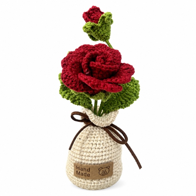 [Product 3 - Rose Potted] Handmade crochet rose potted. Pure white background #FFFFFF. Keep the orig预览效果