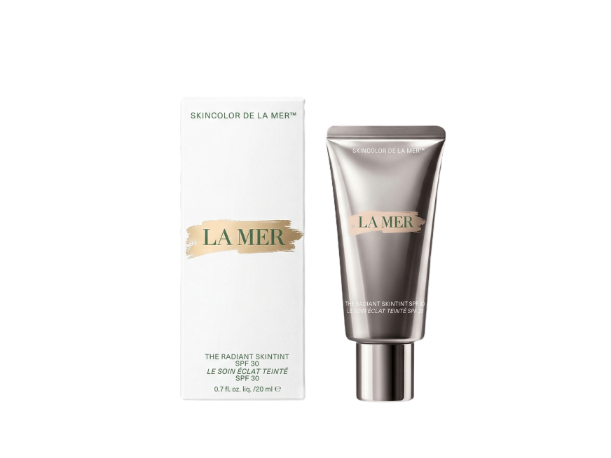 将产品进行商业级精修，去除瑕疵、划痕，光影立体感强烈，材质明暗关系强烈，提升整体质感和高级感，整体亮度提高。预览效果