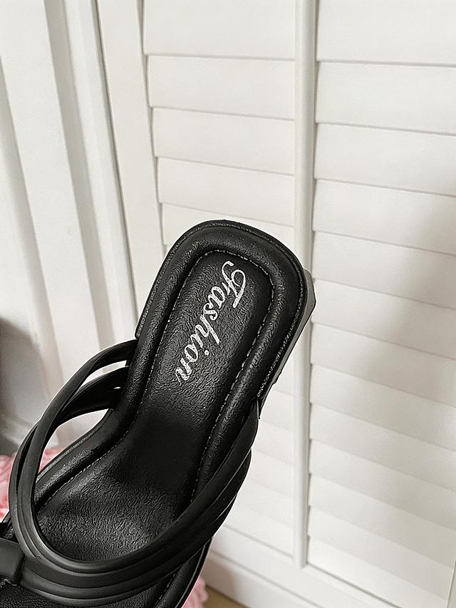 保持图片原有内容不变，仅将图片比例调整为3:4，不改变图片内容和画质