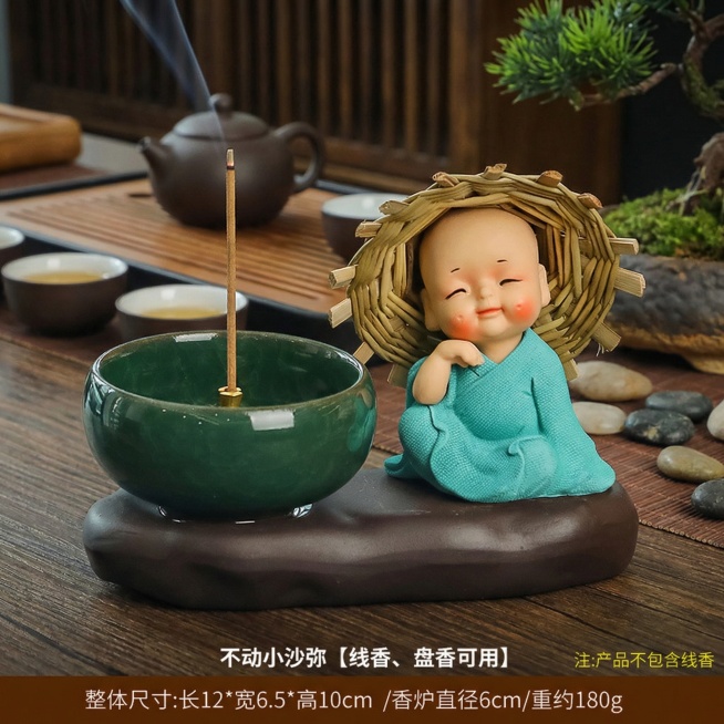 更换为禅意茶桌背景，“草帽和尚-不动”改为“不动小沙弥”，主体视觉大小不变，其他保持不变预览效果