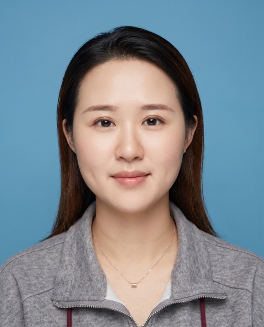 人像精修美化，将背景替换为蓝色预览效果