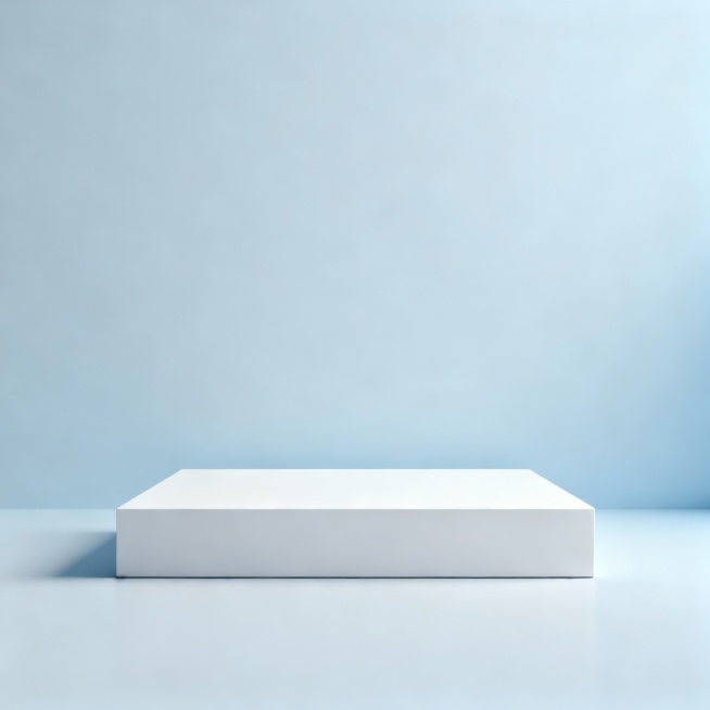 冷色调背景，有个白色的台子预览效果