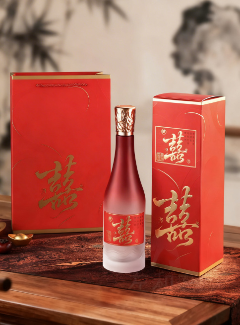 去除图片左上角的'型号：囍酒'等文字信息及右上角'左和右 DESIGN'水印，保持酒瓶、酒盒、背景及所有其他元素完全不变，高清修复预览效果