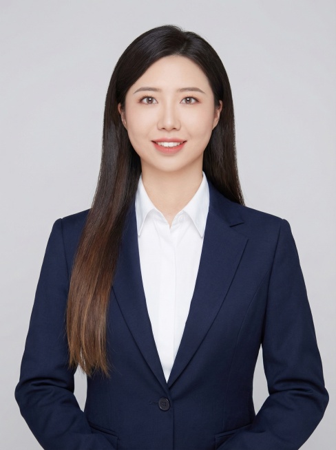 根据人物的面部特征生成职业照预览效果