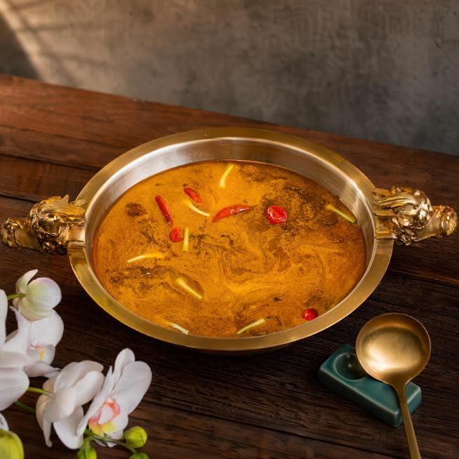 「图片1」生成一套IP物料设计，风格可爱童气，专业布景，专业布光，专业产品摄影。预览效果