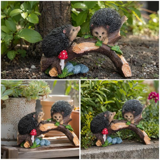 [Main Image 5] Multiple scene adaptation display of double hedgehog garden ornament. [Atmosphere sty预览效果