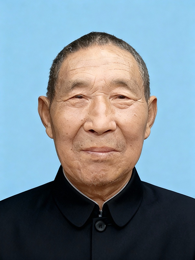 黑色中山服饰五官保持不变