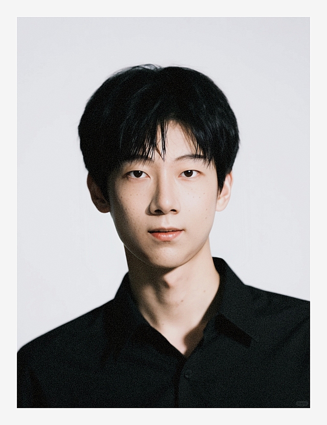 这种写真照片平时真的不敢奢求，拍一套花不少钱，现在ai模板直接生成，效果也不错，哈哈哈哈满足一下自恋情节，可别说我照骗哈