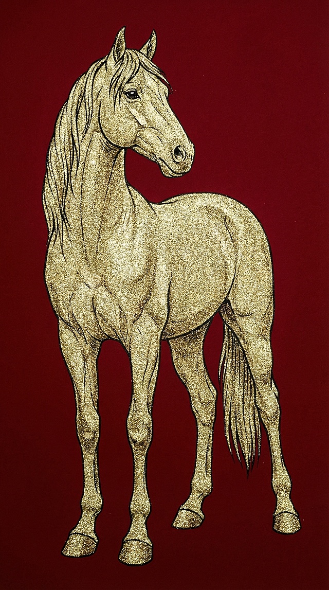 鎏金工笔骏马，浮雕质感尽显奢华与古典优雅，深红底衬托尊贵气韵。