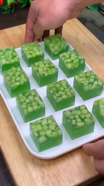 去除图片中的文字，其他元素保持不变预览效果