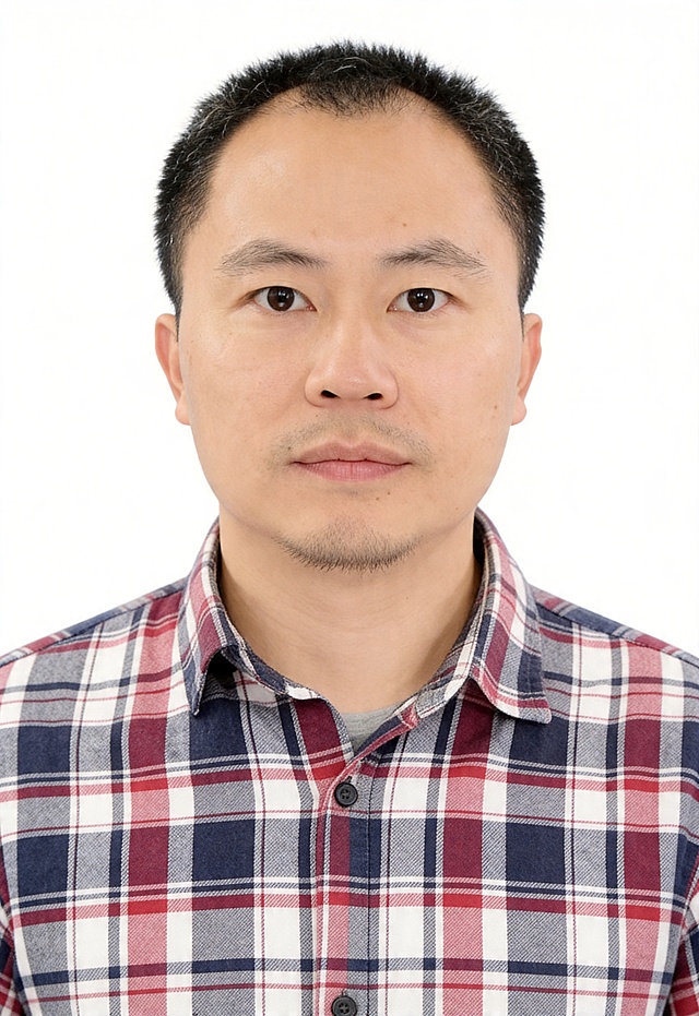 保留第一张图中人物发型､脸型､年龄特征生成标准样式纯正面证件照;人物主体严格居中,头部大小与位置严格对齐第二张图,双肩水平平衡,面部中轴线对齐画面中心,正视前方;标准证件照构图,人物绝对居中;头顶上方距离上边缘高度10%,下巴距离画面下边缘高度30%,人物主体占比约68%;肩部平展与画面水平轴平行;头部占比严格对齐第二张图;提亮肤色,消除暗沉,清透裸妆,隐形毛孔,均匀肤色,唇色自然提亮;肤色白皙细腻,肤质呈现匀净哑光质感(自然白皙);轻透裸妆+重点提亮;唇色润泽(半哑光质地);眼神澄澈,看向镜头,气质自信,嘴角微微上扬表情自然;耳廓可见度一致;肩部平展,肩线与画面水平轴平行;头肩比例协调呈现;免冠,不戴帽子,无头饰,无发带,不戴眼镜,保留胡子,保留面部痣,柔和正面顺光均匀柔光,面部明亮无硬影,背景均匀提亮,画质清晰,零噪点降噪;面部清晰;背景亮度均匀统一;高清锐利画质,细节清晰可见;零噪点处理;色彩还原自然,均匀柔和布光,无明显阴影,面部光影干净,柔光正面打光,自然光影过渡,皮肤质感细腻,哑光质感;标准焦段50mm,纯正面,入境范围头部至胸部以上区域,F/4光圈(兼容F/2.8-F/4区间),平视视角(镜头与人物视线完全齐平),正视视图;人物绝对居中(居中构图),位于画面中心;严格限定标准证件照规格;视线水平(瞳孔连线与画面水平线平行);双耳对称露出,双肩水平且平衡,头部占比严格对齐垫图,禁止大头照(画面铺满画布,无边框留白);专业证件照质感,高清人像质感,细腻皮肤纹理,严格按照第一张图内容生成,分辨率4K,身着红黑白蓝格纹棉衬衫，不戴帽子,无头饰,无发带,极简纯白色背景,背景亮度均匀且统一(哑光质感);禁止裁切头顶, 禁止额头被截, 禁止超大头, 禁止主体溢出画面, 禁止偏头/倾斜, 头顶上边距8-10%, 头部高度60-68%, 双眼高度56-58%, 严格对齐第二张垫图,画面比例11:16