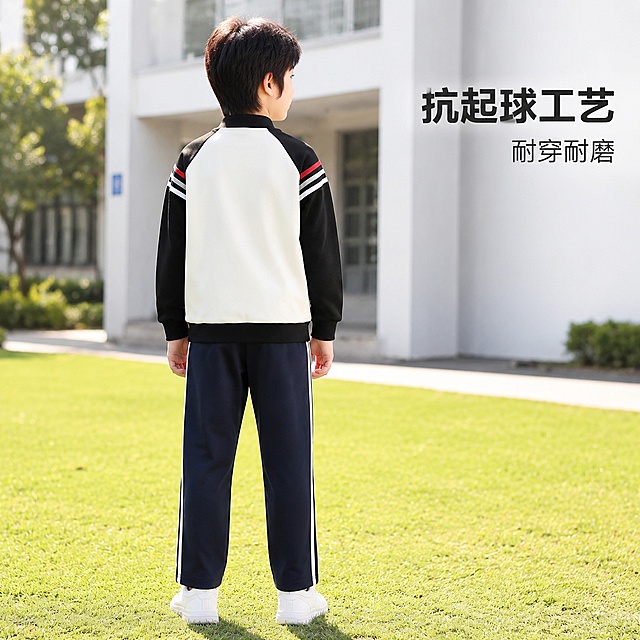 「图片1」，生成一套主图（5张），商品名称是小学生秋季通用款校服运动套装，卖点是透气不闷汗，高端工艺，抗起球，水洗不变形，校园专用，适配拼多多平台，主图比例为1:1「图片1」