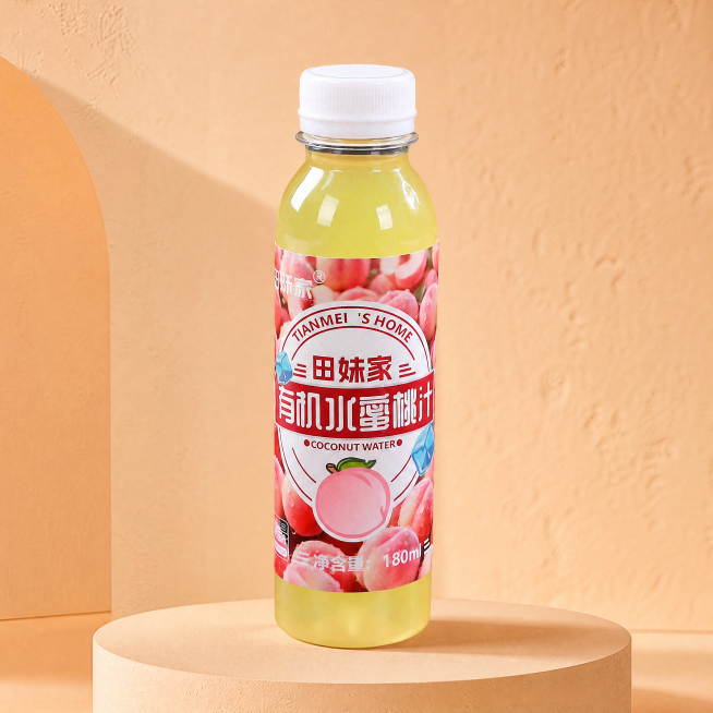 更换背景为电商产品展示空台，石膏材质，淡淡的橙色暖色系，极简主义，简单构图，4K高清，摄影级，细节清晰，光影质感，真实质感，保持主体果汁饮料不变，保持1:1的比例不变，保持整体文案和排版不变，保留全部预览效果
