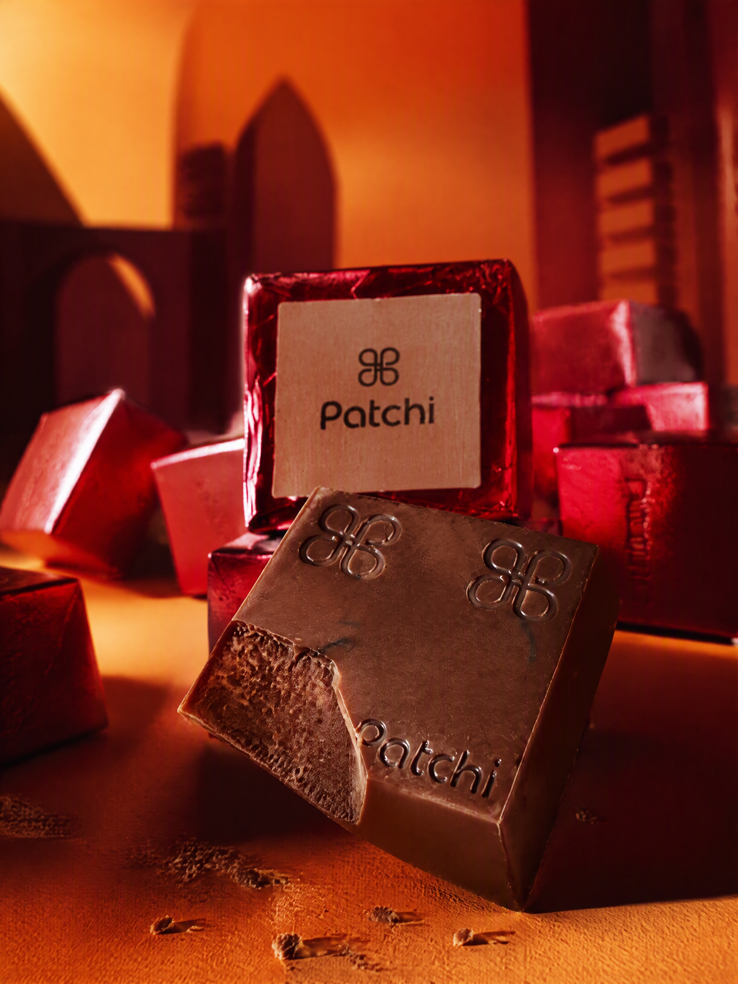 顶级商业摄影风格Patchi巧克力产品海报，主体为Patchi… - 图片创意预览