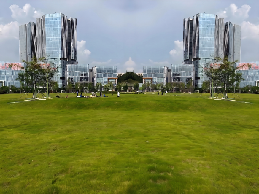 删除图片草坪上的所有“云羚数字园”立体实体大字和英文，保持周围草地自然连贯，其他建筑和景观保留不变，真实拍摄风格预览效果