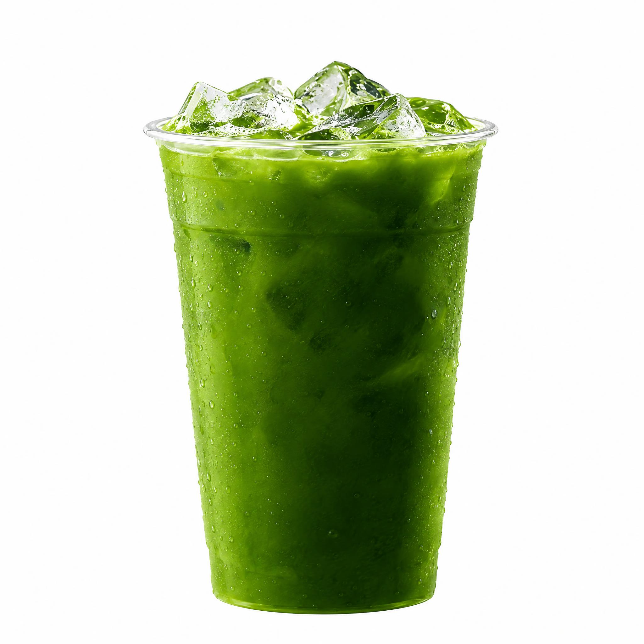 提取第一张图中的抹茶饮品，将其放入第二张图同款的透明塑料杯中（… - 图片创意预览