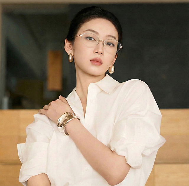 减少镜片反光，确保图片高清