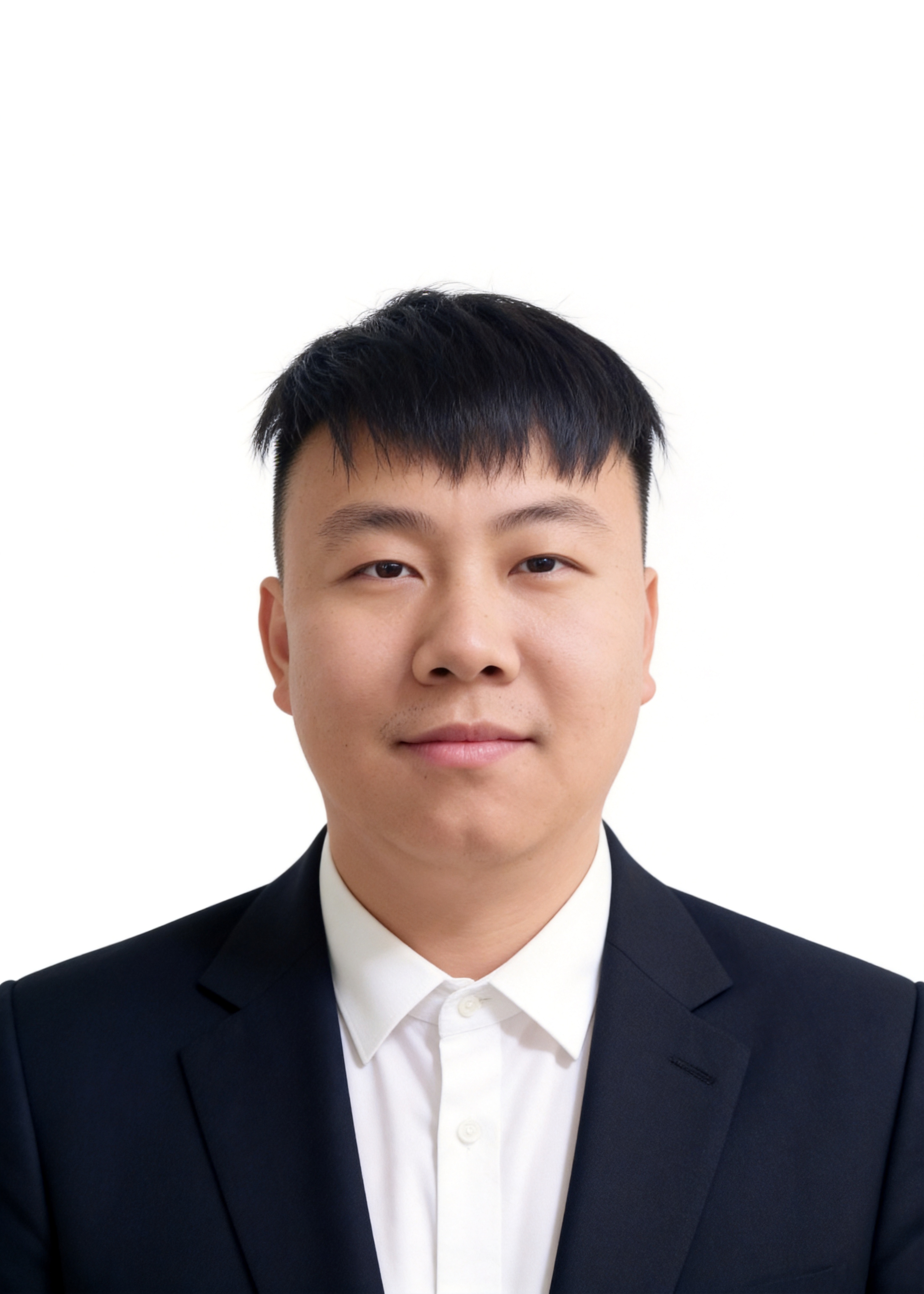 保留第一张图中人物发型、脸型、年龄特征生成标准样式纯正面证件照… - 图片创意预览