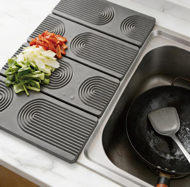 去除图片右下角的'豆包AI生成'水印，保持图片其他部分不变，确保去除后区域与周围环境自然融合预览效果