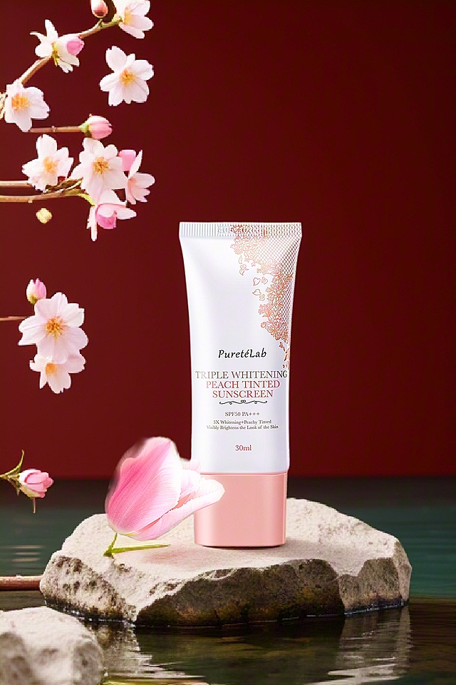 清新甜美，水彩风插画，柔和色调，简约设计，春日樱花主题。