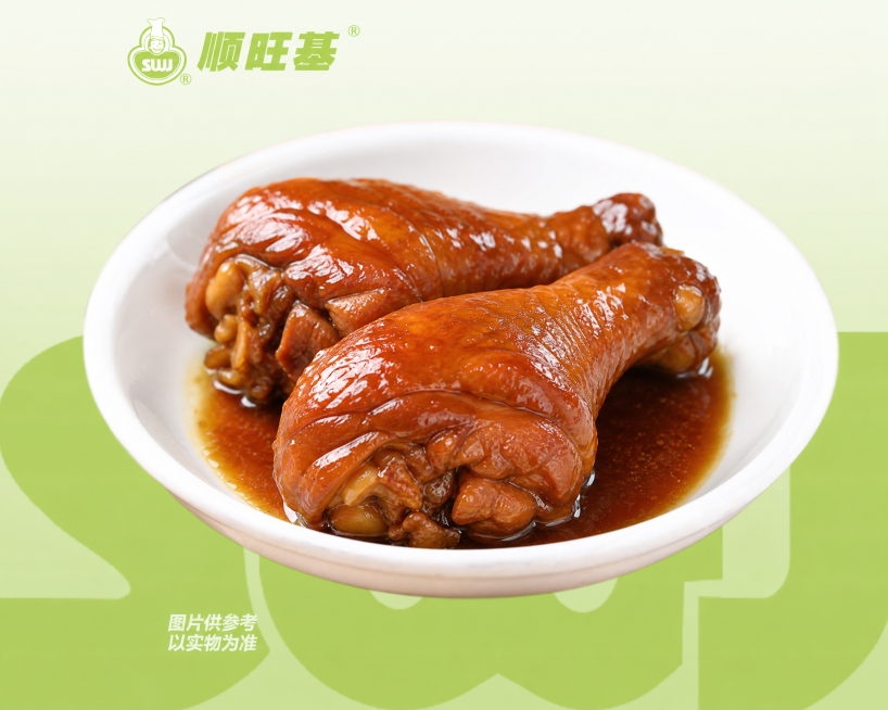将碗中的包菜炒粉条替换为卤鸡腿，保留原图片绿色渐变背景、左上角绿色的顺旺基logo和左下角的文字，整体风格保持不变预览效果