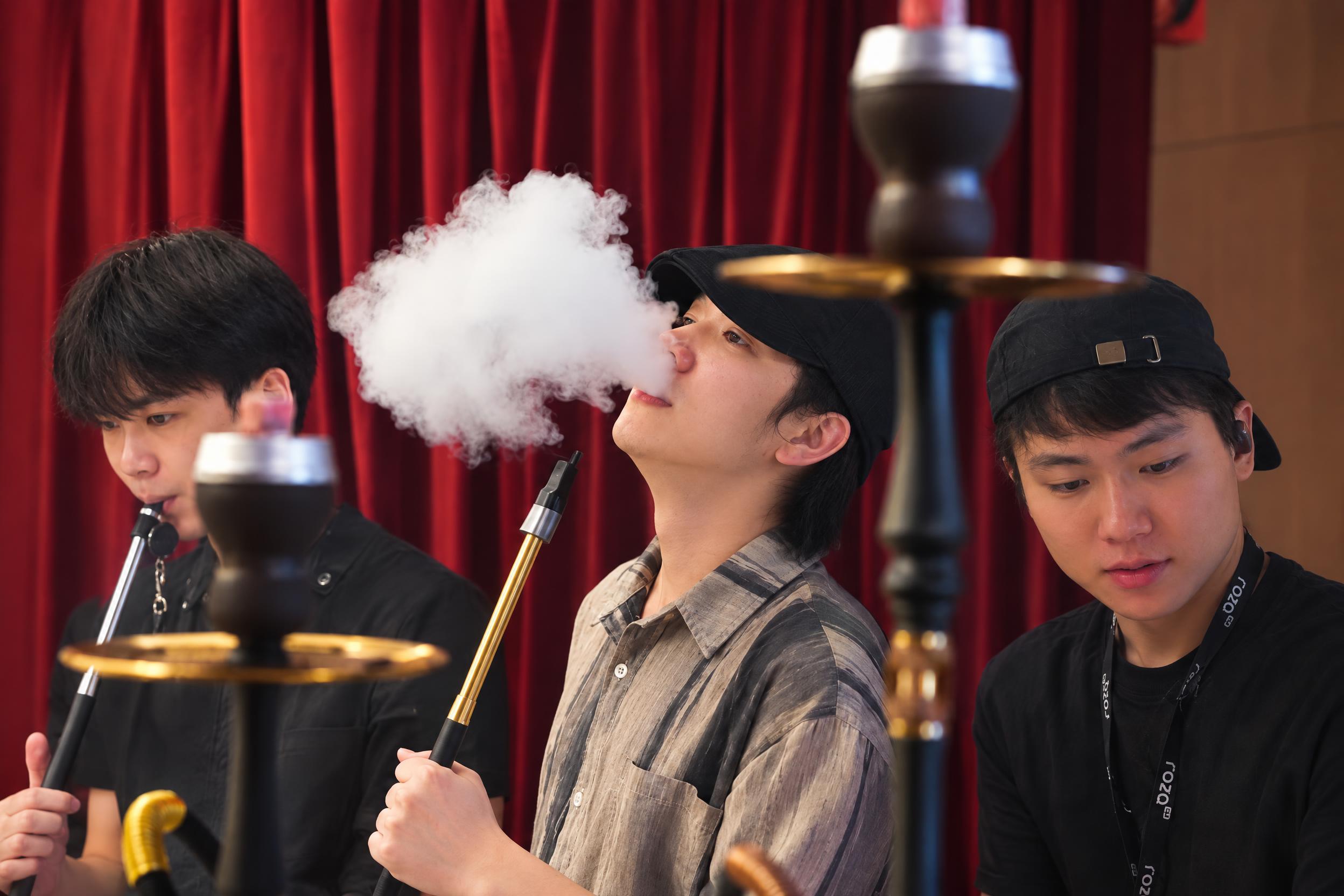 提升整体画质，去除噪点，增强精修质感，保留真实自然的写实质感，… - 图片创意预览