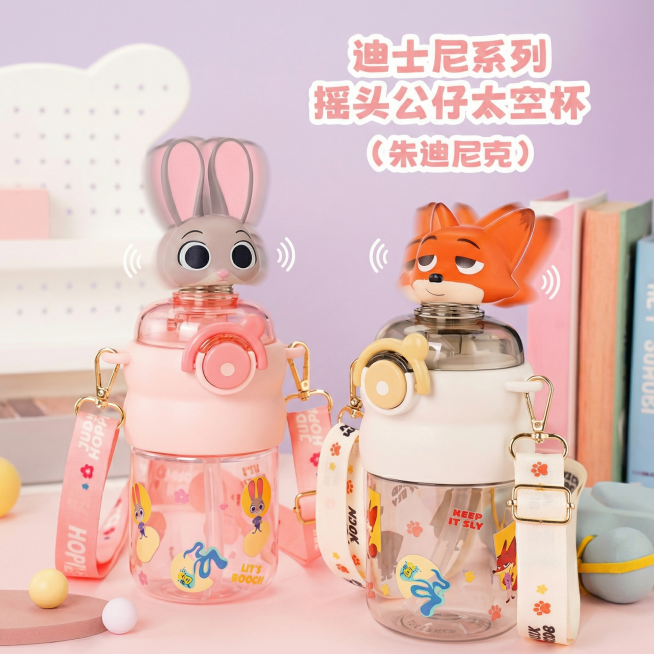 将图片调整为1:1正方形比例，确保画面完全铺满画布，不保留任何留白，其余所有内容、样式和元素均保持不变预览效果