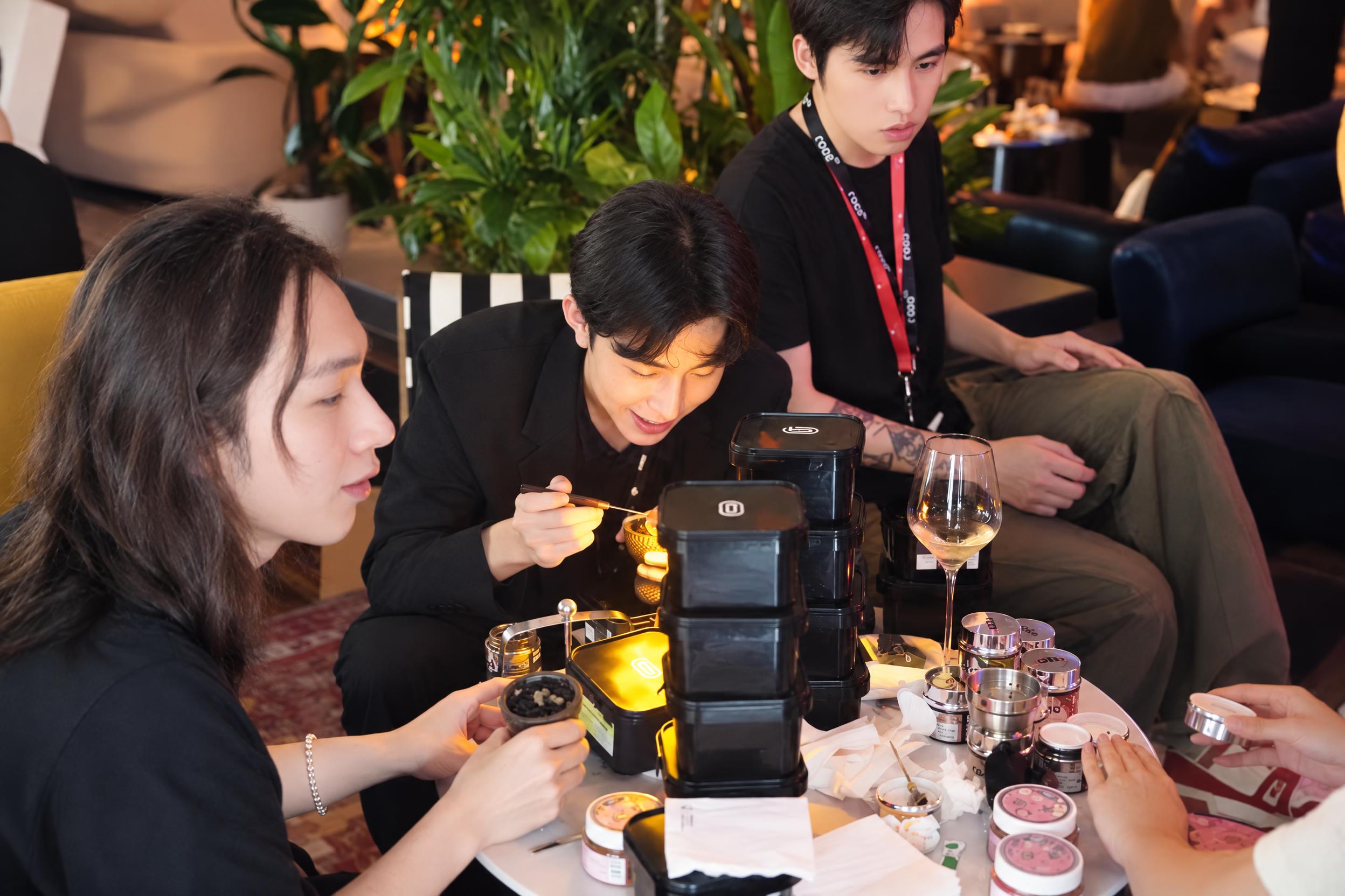 提升整体画质，去除噪点，增强精修质感，保留真实自然的写实质感，… - 图片创意预览