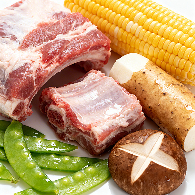 图片中的猪肉换成鲜肉类型的，所有的蔬菜也换一下，换成其他蔬菜，然后生成图片5张「图片1」「图片1」