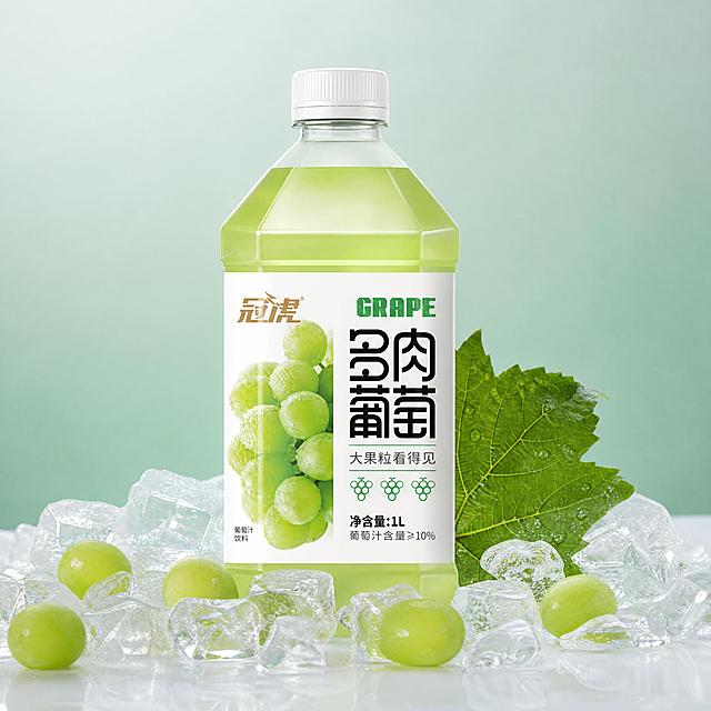 超写实商业产品摄影。
主体：葡萄果汁饮料瓶严格参照上传产品图，完整保留所有可见组件、部件、轮廓、结构、比例、材质、颜色与产品本体上的文字信息（logo/品牌名/产品名/规格/图案等），与上传图完全一致；自然融入场景光影，与场景共处同一物理空间。产品占画面约60%，完整不裁切，背景无其他同类饮料产品。
构图：微侧15°平视，居中偏左构图，产品为绝对视觉焦点。
风格：极简清爽。
场景：室内极简纯色背景的高级感场景，干净通透。
空间/承载：①产品放置在纯白色哑光展示台面上，台面平整无缝；②背景是渐变的淡青绿色纯色背景纸，由上至下由浅变深；③台面有产品柔和的倒影，虚实自然。
陪衬/道具：①产品底部周围，大量透明碎冰块与完整冰块，冰块晶莹剔透带气泡；②冰块间散落五六颗新鲜饱满的青提葡萄，果皮有自然白霜；③产品右后方斜靠一片大的绿色葡萄叶，叶脉清晰。
配色/材质：青提绿 / 纯白 / 冰透无色；透明PET塑料 / 冰 / 新鲜水果 / 哑光纸面。
光影：主光从正前方偏左45°打来，高亮平光，瓶身轮廓清晰，冰块与水珠折射出丰富高光，整体清透明亮，阴影极淡。
画面无任何文案、文字、水印、logo或营销信息。
参数：4K 写实光追。严格锁定宽高比为 1:1。