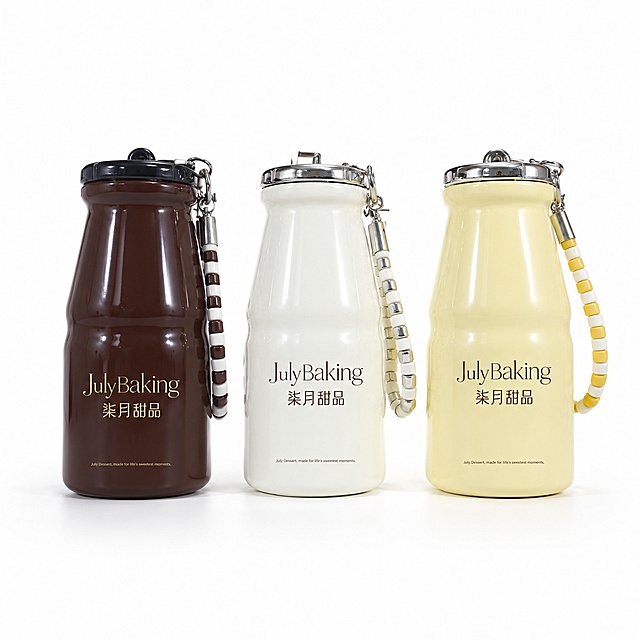 产品精修，产品置于纯白背景上，专业商业棚拍光，5500K标准中性白光，轮廓光，体积光，曝光正确，强烈真实立体感，提亮黑色/深色区域的结构层次，拉开明暗过渡，恢复部件边界、接缝、转折面和厚度关系，避免一片死黑但保持原图深色属性，修复表面、边角、侧边、凹槽、缝隙和底部的黑影、灰脏、暗角、发黑暗块，浅色区域干净明亮但保留自然体积阴影，接地处保留干净浅淡的自然接触阴影，严禁大片投影、脏灰阴影和悬浮感，主体居中，商品完整入画不裁切，多品或套装整体算一组，商品外轮廓视觉体量约画面60%-80%，四边均匀留白约10%-20%，严禁满幅铺满与贴边顶满，极致超清画质，细节清晰锐利，4K分辨率，商业级实拍质感，保留原图真实材质与结构细节，清除底纹、广告条、贴片、角标、文字残留、非商品自带Logo、水印、平台标识和杂色背景，严格锁定原图商品颜色，多件商品逐件对应原图色相、材质光泽和分段色块边界，锁定原图商品颜色，颜色以输入图为唯一参考，分段部件颜色边界按原图锁定，锁定原图偏米白、奶油白、暖白、浅灰白的颜色倾向；严禁提白、漂白、冷白化、去色或融入白底，浅色、白色、米白色区域保持原图真实色相，严禁偏黄偏暖，锁定原图商品轮廓、件数、部件位置、连接关系、标签文字和可见功能细节，只做精修不重绘结构，瓶身、泵头、喷头、瓶盖、瓶肩、标签和外盒结构与原图一致，瓶身文字与 Logo 零改写，禁止改变瓶型、盖型、泵头方向或标签排版，锁定扣件、拉链、挂饰、鞋扣、螺丝等敏感细节的颜色、材质、形状、位置、数量和连接关系，亮面塑料质感，高光明确，曲面反光顺滑，表面光洁，陶瓷质感，莹润光泽，瓷面细腻，色泽温润，正视图，标准透视校正，正常透视焦段，保持同类机位，多件商品按原图顺序均衡陈列，大小一致、间距统一、对齐整齐、同一机位和近似角度，每个独立商品都要逐个摆正，逐个校准水平线和垂直轴，底部基线对齐，禁止某一件单独歪斜、倾倒或高低错位，比例1:1