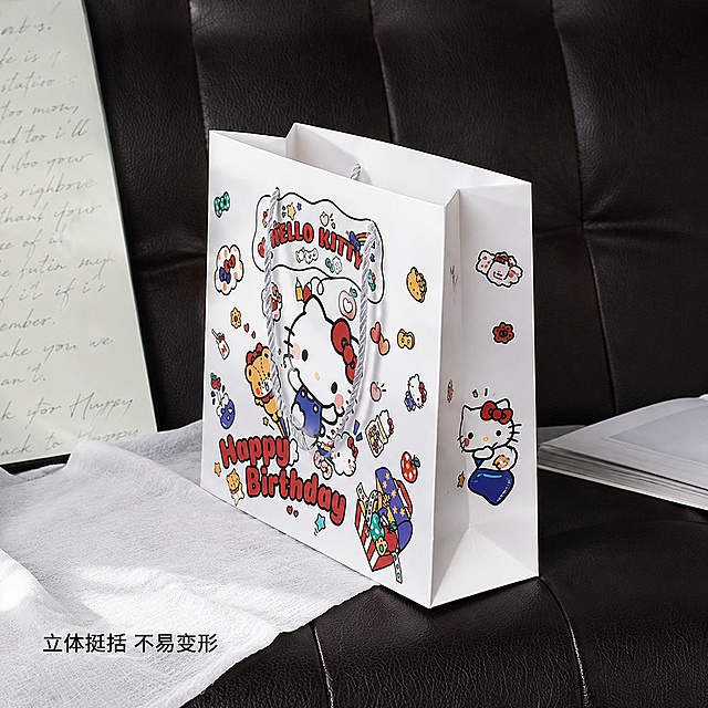 「图片1」，生成一套主图（5张），商品名称是手提袋，卖点是kt款式，适配淘宝/天猫平台，主图比例为1:1
