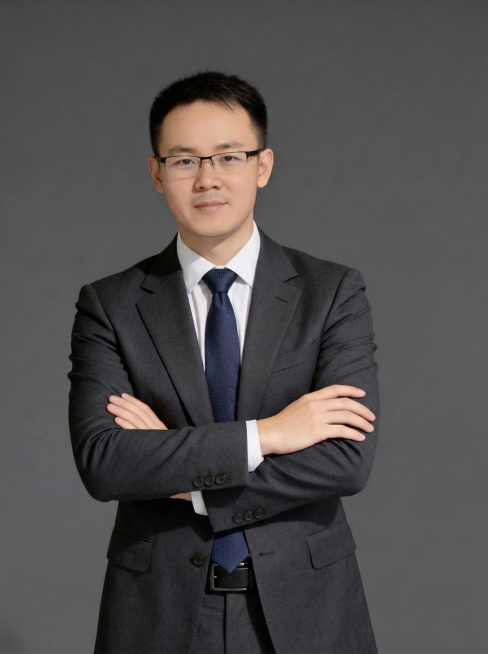 将图中人物的服装改为衬衫、西装和打领带，其他的都不要变预览效果