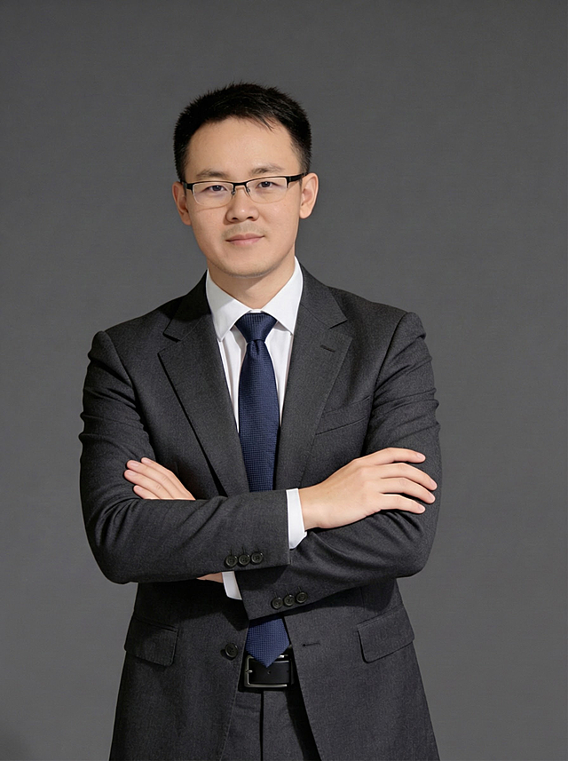 将图中人物的服装改为衬衫、西装和打领带，其他的都不要变