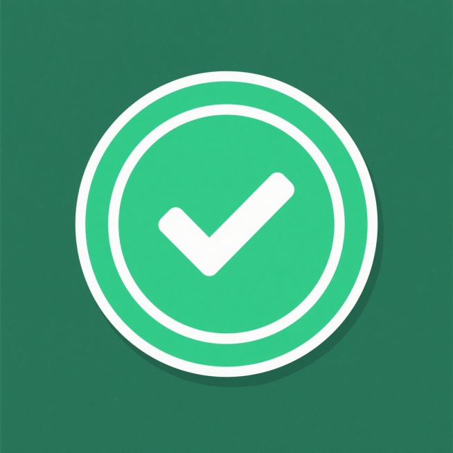 一个绿色圆形徽章图标，内部有一个白色对勾符号，圆形外有一圈白色细边框，整体采用扁平化设计风格，边缘光滑无渐变，纯色背景，简洁明了的视觉效果，符合现代图标设计的简约美学，对勾位于圆形正中央，大小比例协调，色彩对比鲜明，突出确认和完成的视觉语义。预览效果