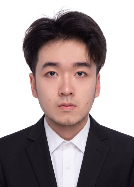 将人物的衣服修改成黑色西装，保持人物样貌、发型和背景不变，其他细节保持不变预览效果