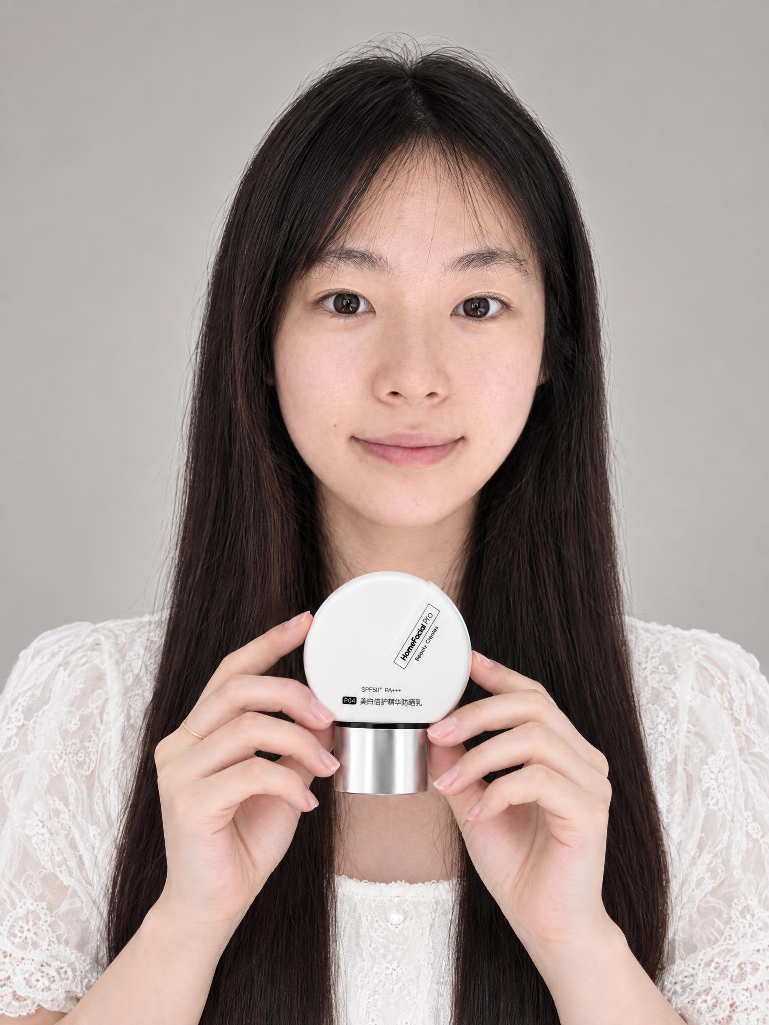 专业美妆产品棚拍，年轻东亚女性模特，黑色长直发带空气刘海，面容… - 图片创意预览