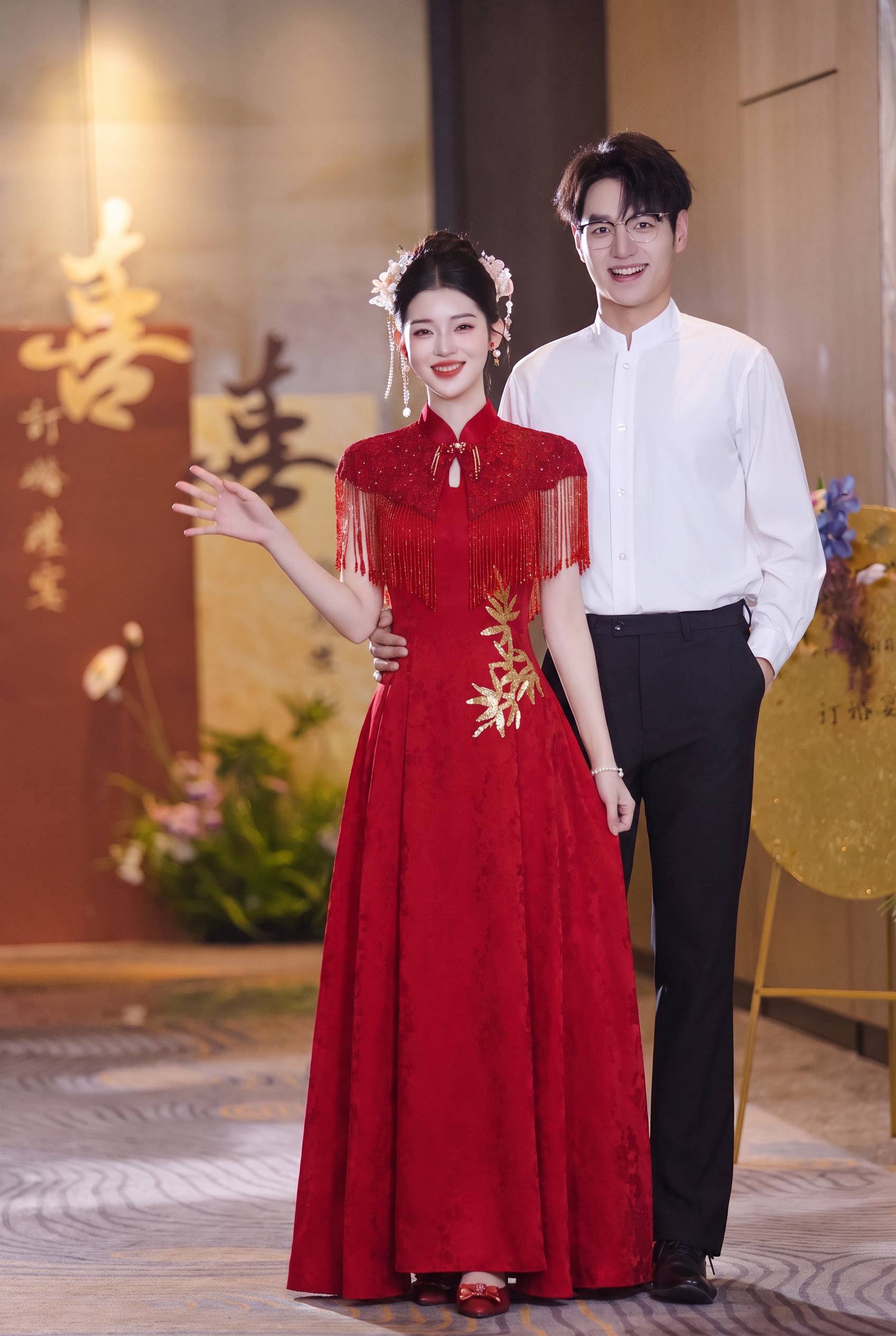 请将参考图1的【红色礼服】1:1 还原其款式、颜色、材质、剪裁… - 图片创意预览