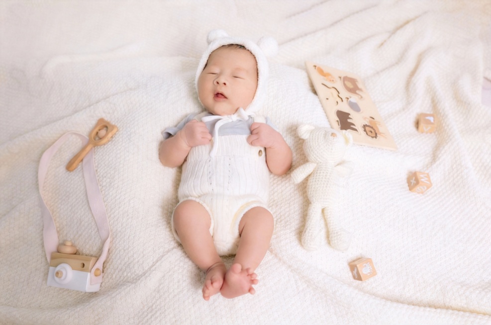 去水印，人像精修预览效果