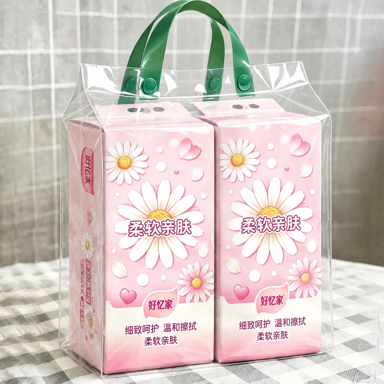 将图中透明手提袋内的两提悬挂式卫生纸包装的图案全部替换为第一张… - 图片创意预览